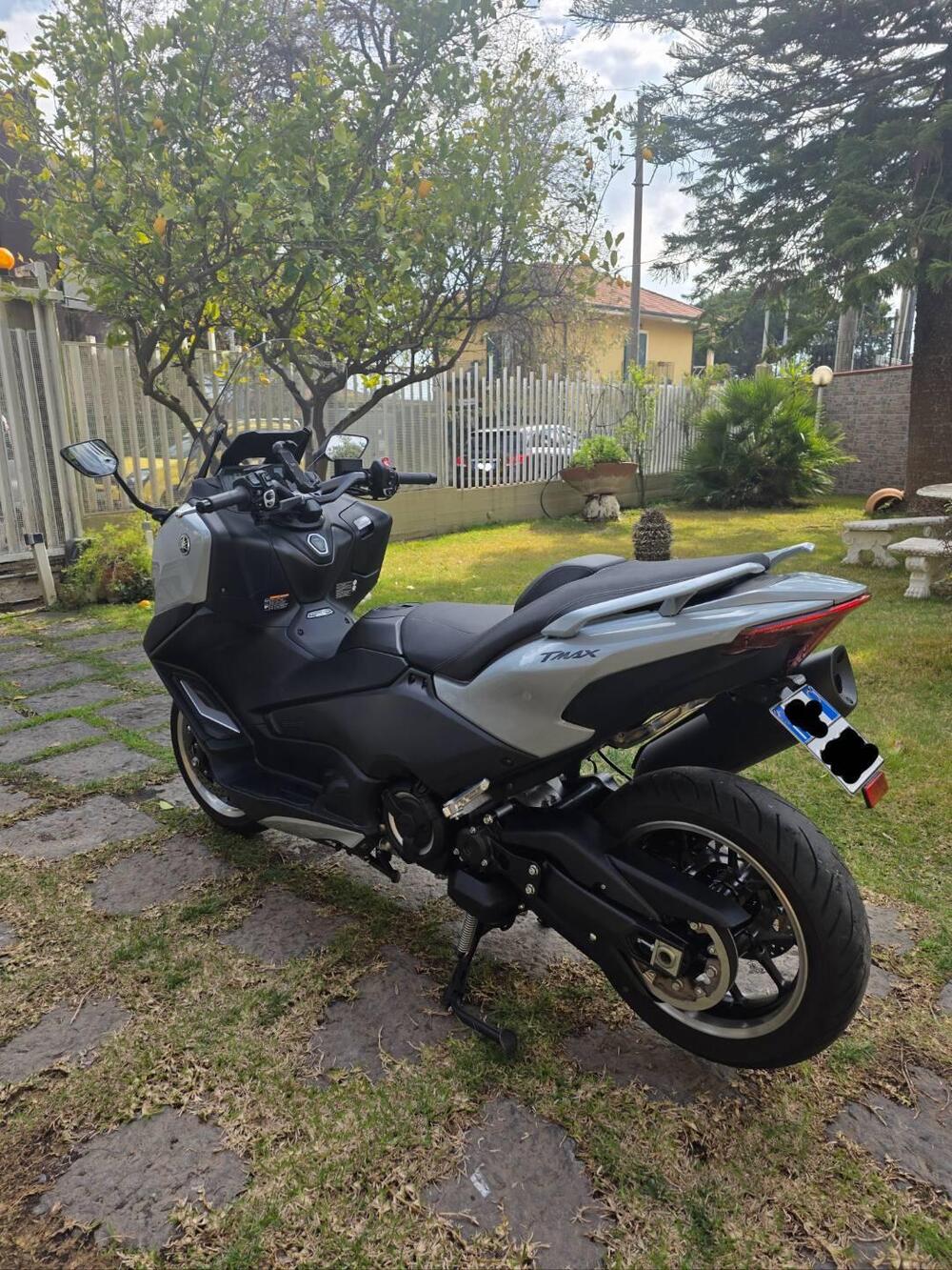 Yamaha T-Max 560 Tech Max (2025 - 26) (4)