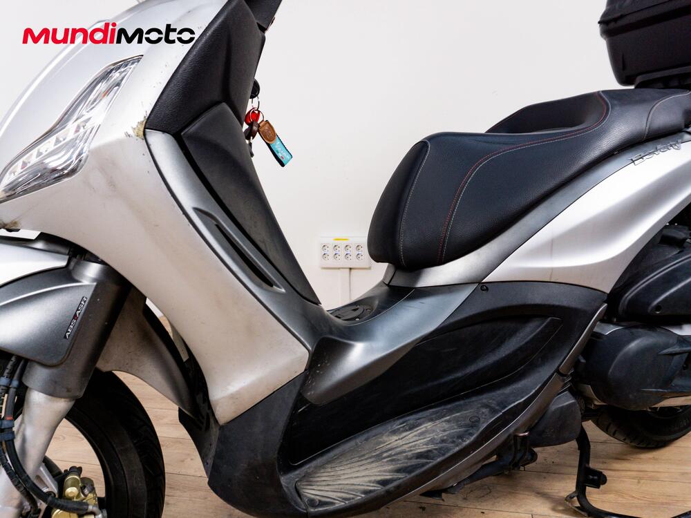 Piaggio Beverly 350 SportTouring ie ABS (2011 - 17) (9)