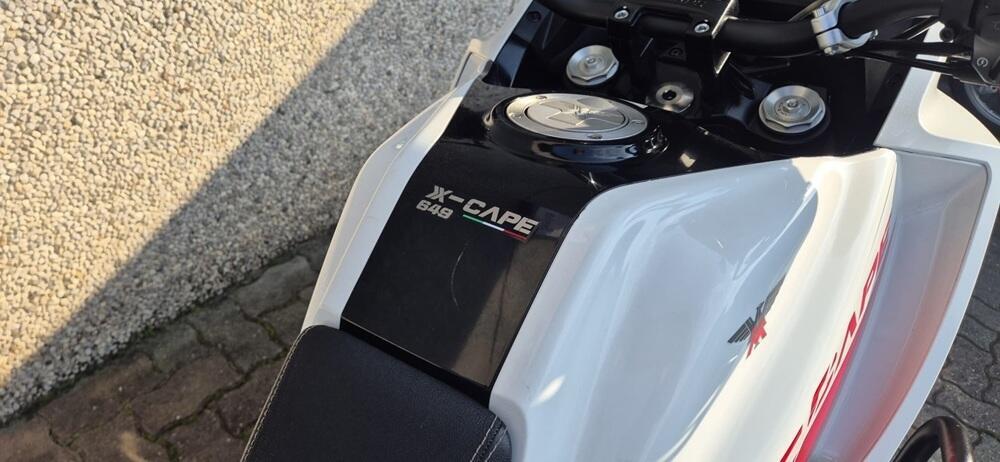 Moto Morini X-Cape 650 (2021 - 26) (3)