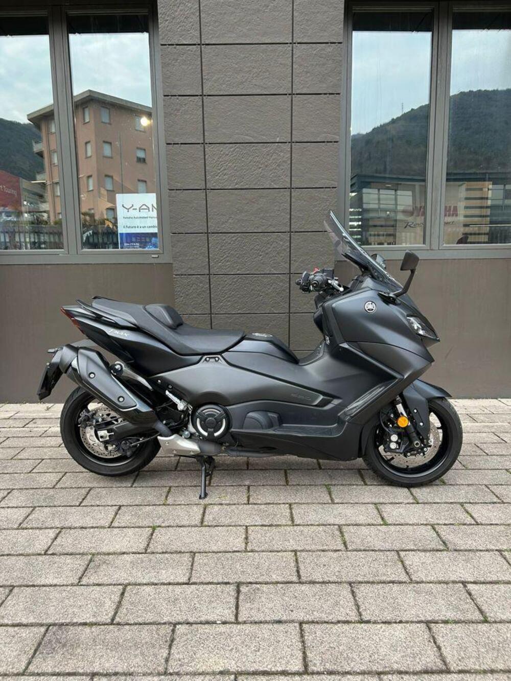 Yamaha T-Max 560 (2022 - 24)