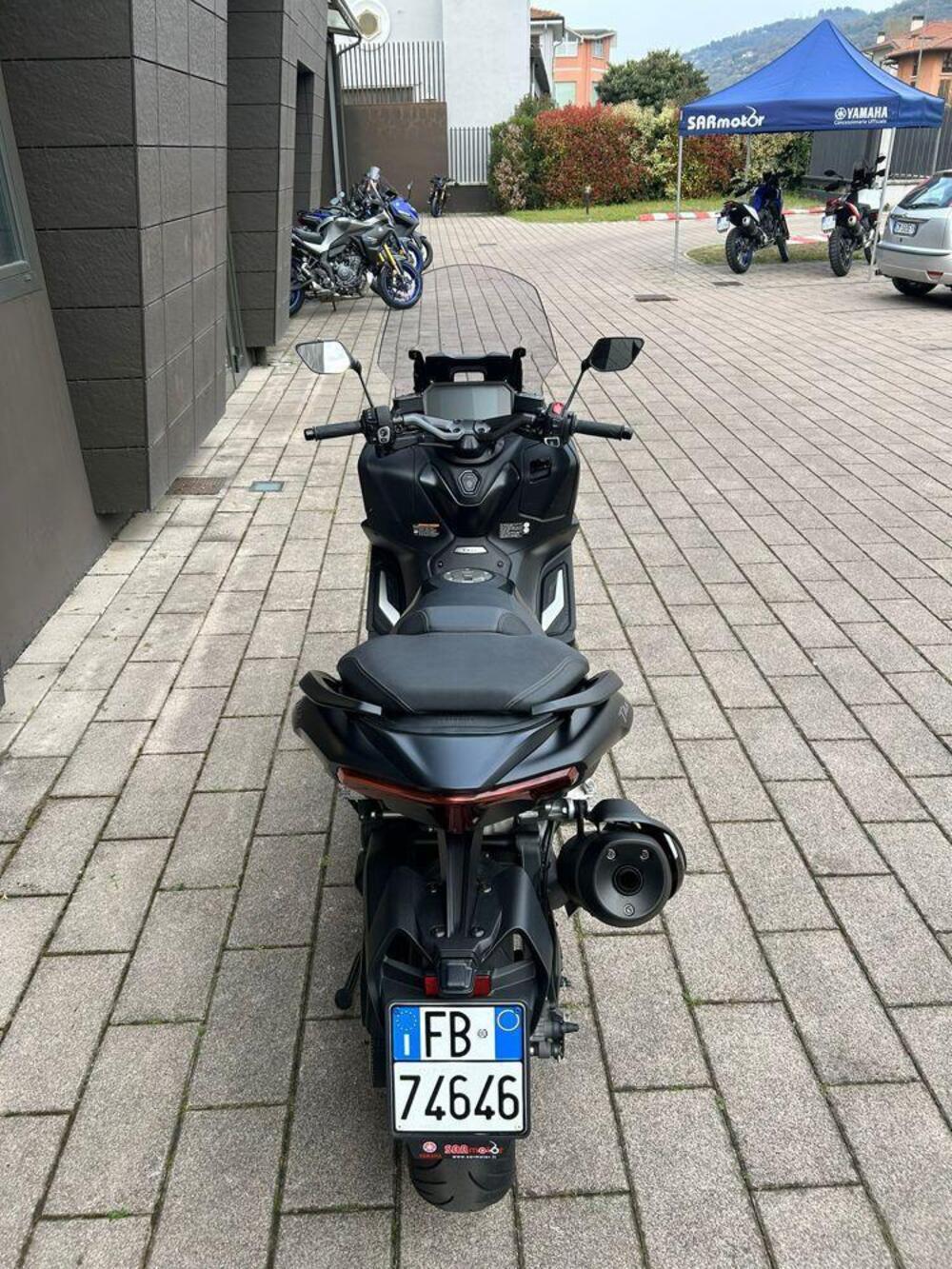 Yamaha T-Max 560 (2022 - 24) (5)