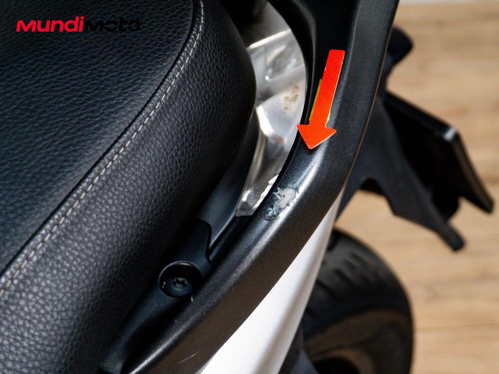 Piaggio Beverly 350 SportTouring ie ABS (2011 - 17) (15)