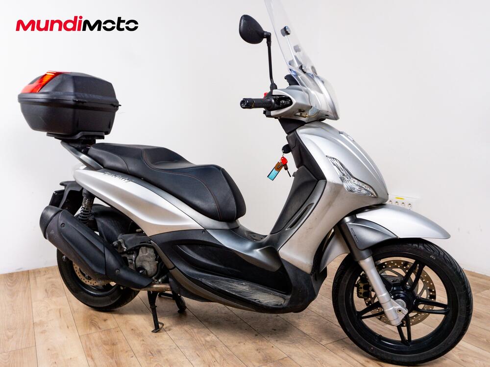 Piaggio Beverly 350 SportTouring ie ABS (2011 - 17) (2)