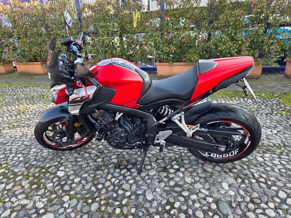 Honda CB 650 F (2017 - 18) (7)