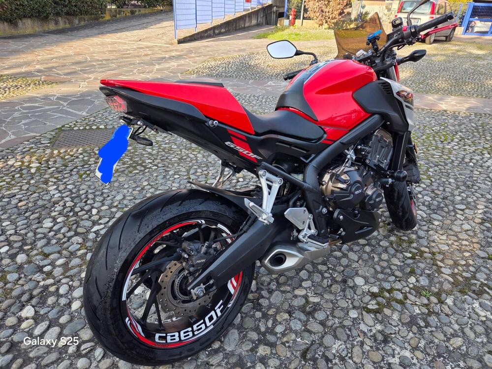 Honda CB 650 F (2017 - 18) (9)