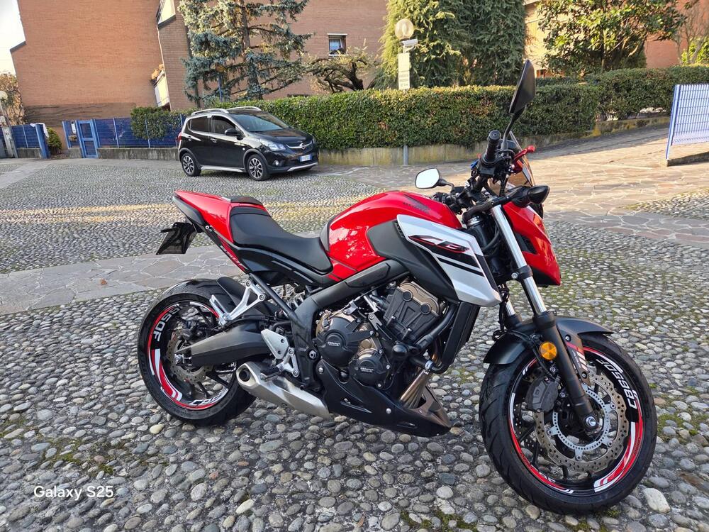 Honda CB 650 F (2017 - 18) (10)