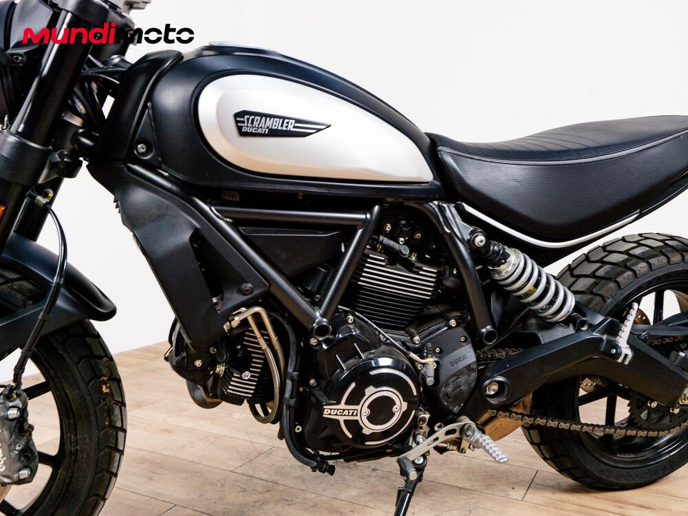 Ducati Scrambler 800 Icon Dark (2020) (9)