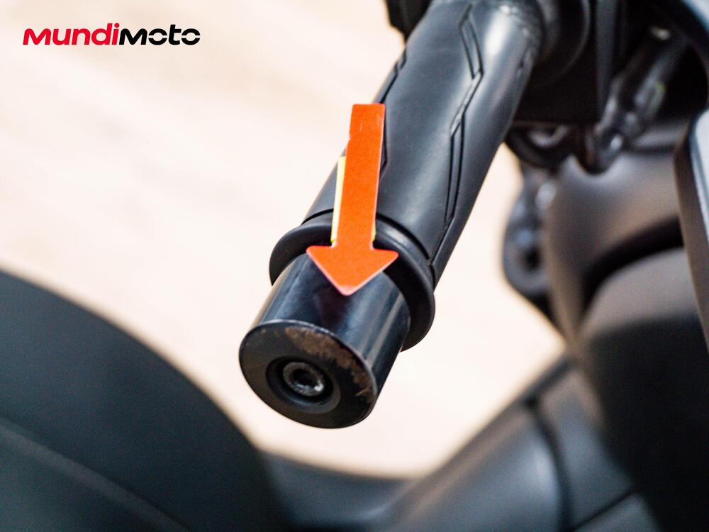 Yamaha X-Max 300 Tech Max (2020) (14)