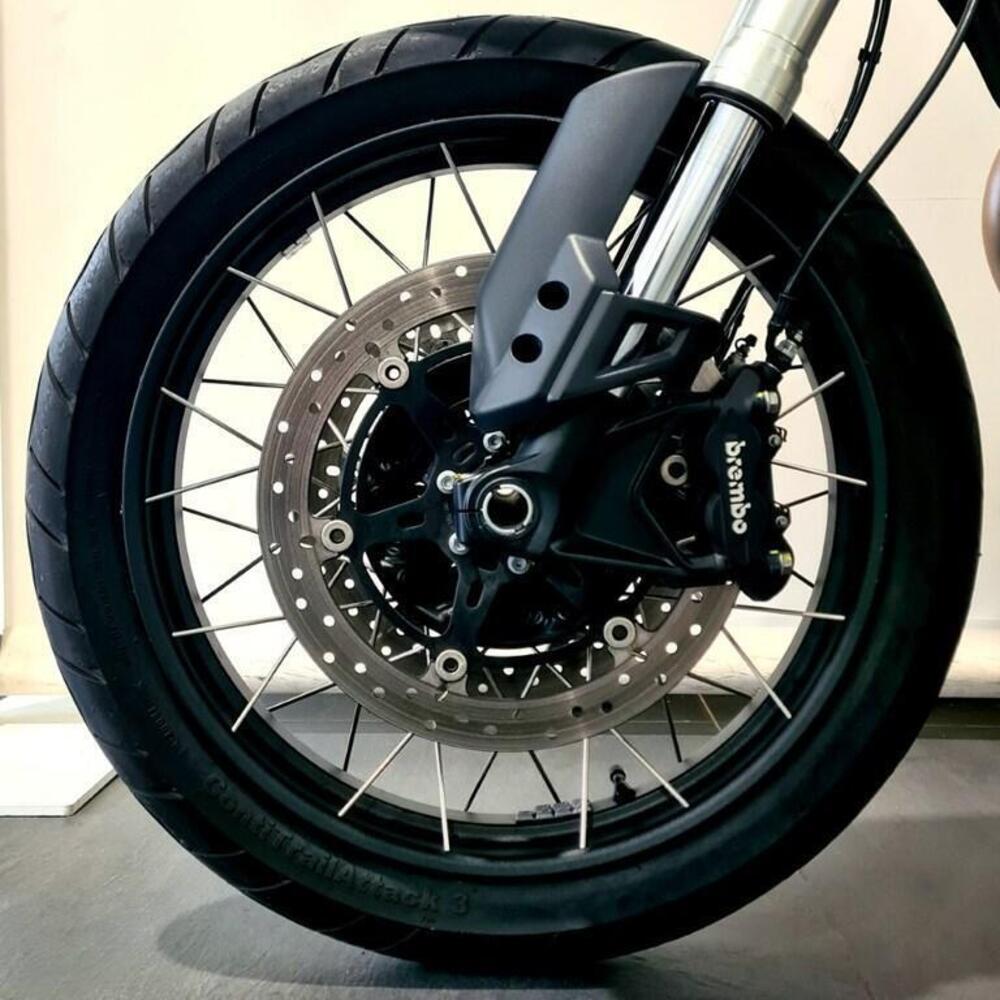 Moto Guzzi V85 TT (2021 - 23) (7)