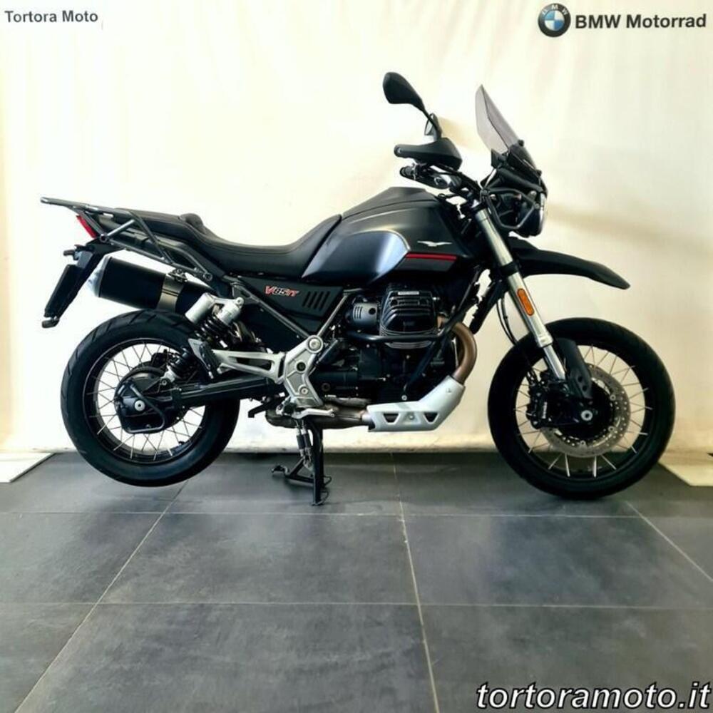 Moto Guzzi V85 TT (2021 - 23) (2)