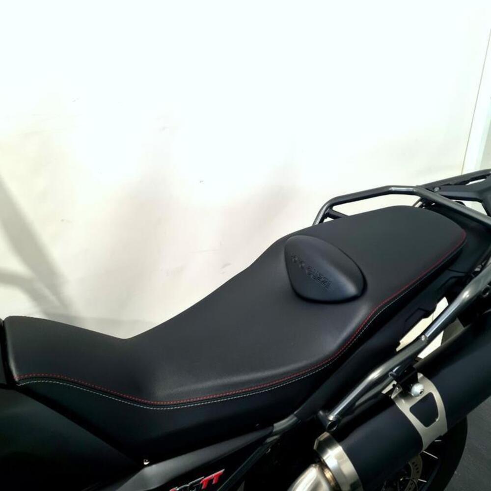 Moto Guzzi V85 TT (2021 - 23) (12)