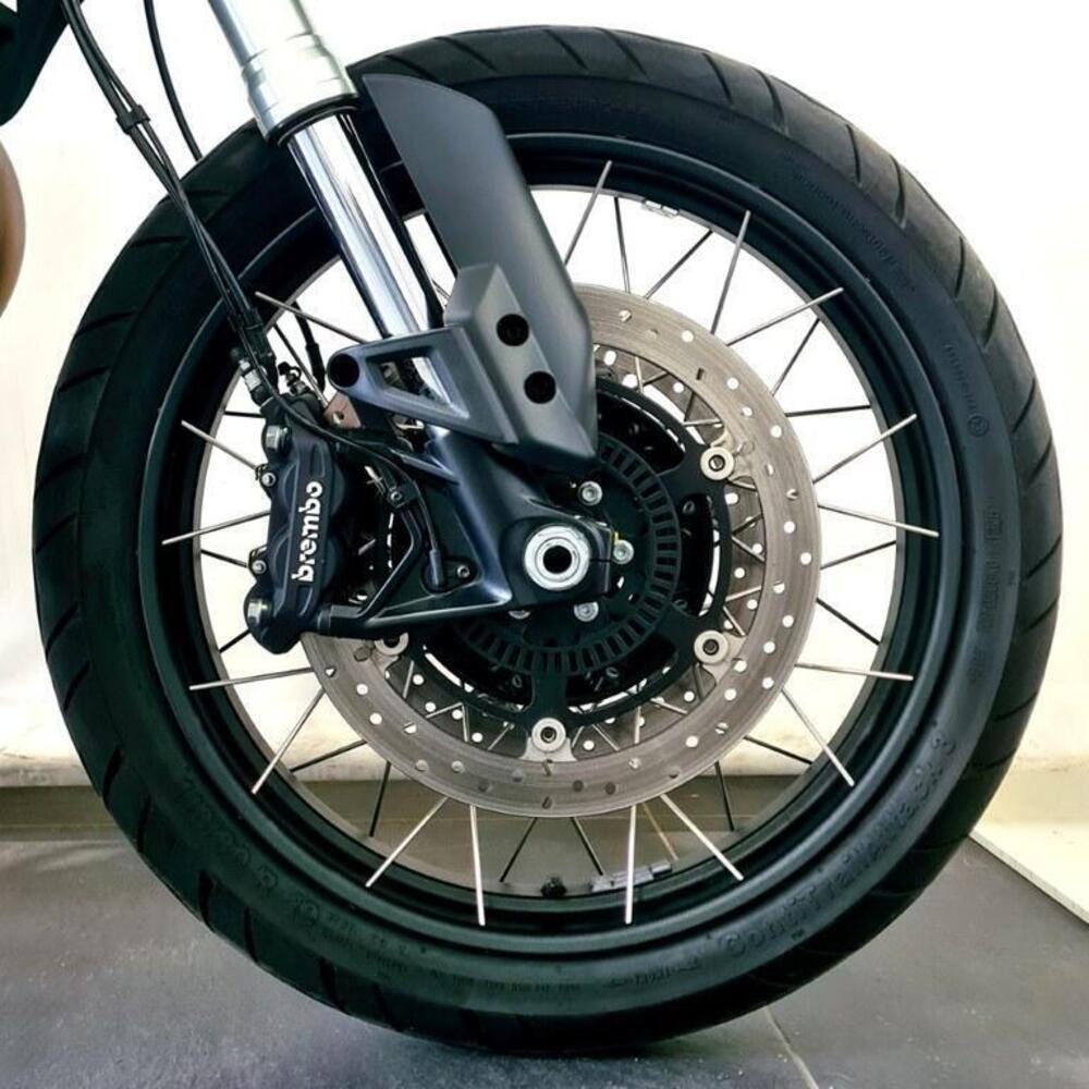 Moto Guzzi V85 TT (2021 - 23) (15)