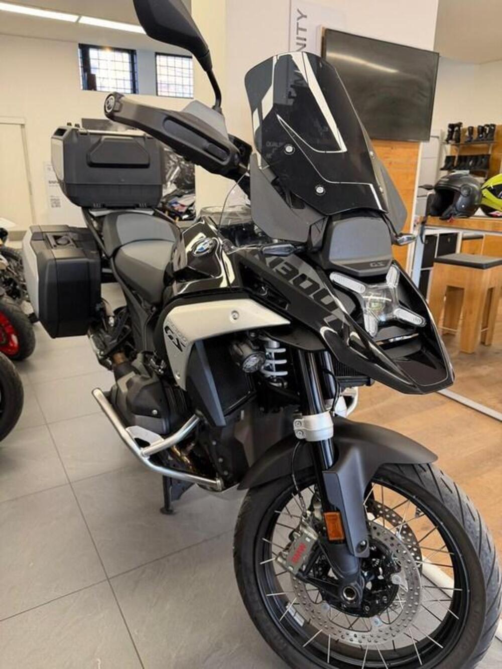 Bmw R 1300 GS (2023 - 26) (2)
