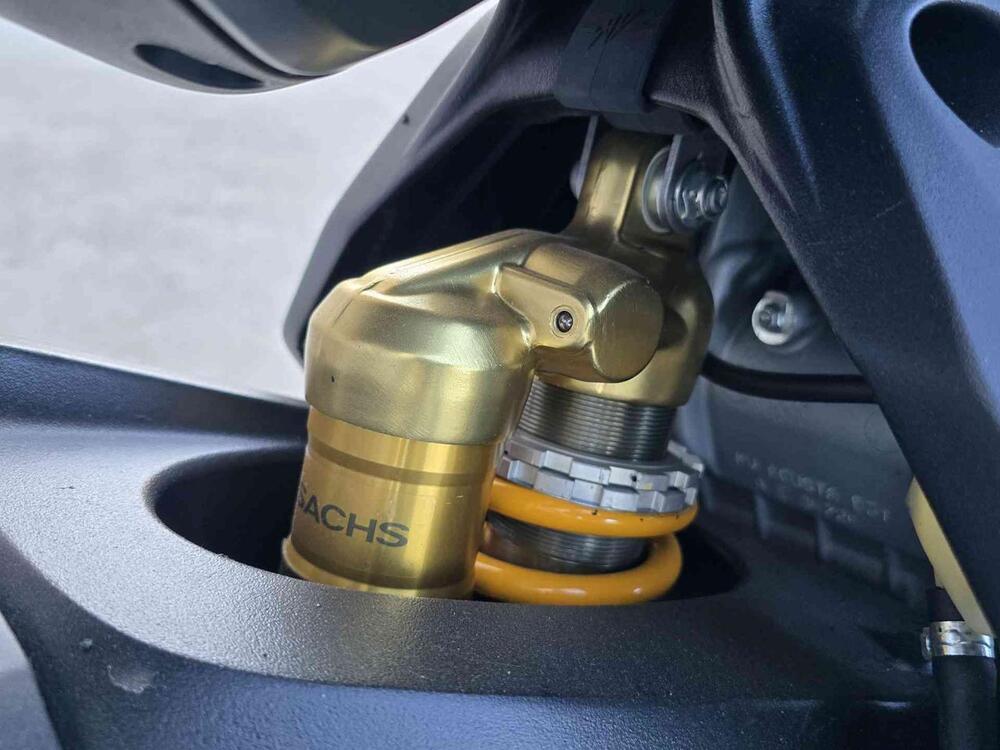 MV Agusta Rivale 800 EAS ABS (2013 -17) (28)