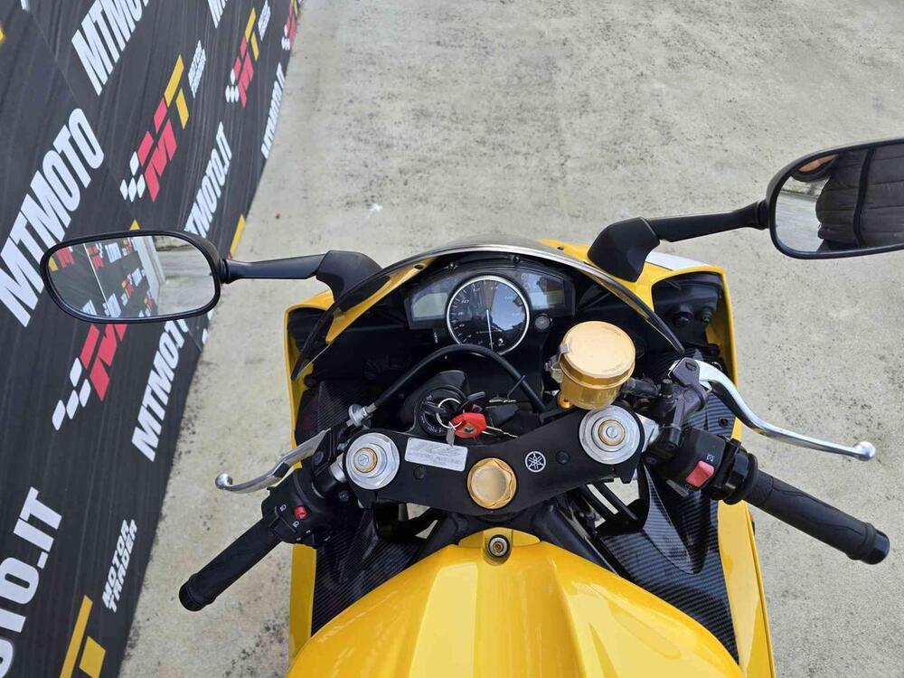 Yamaha YZF R6 (2006 - 07) (15)