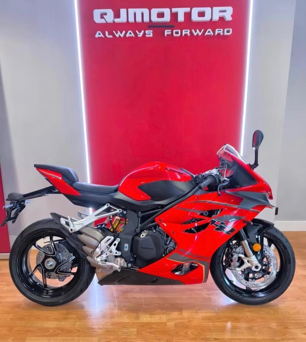 QJ Motor SRK 921 RR (2025 - 26) (8)