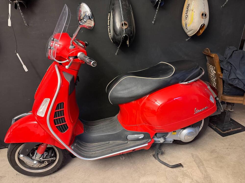 Vespa GTS 300 ABS (2014 - 16) (2)