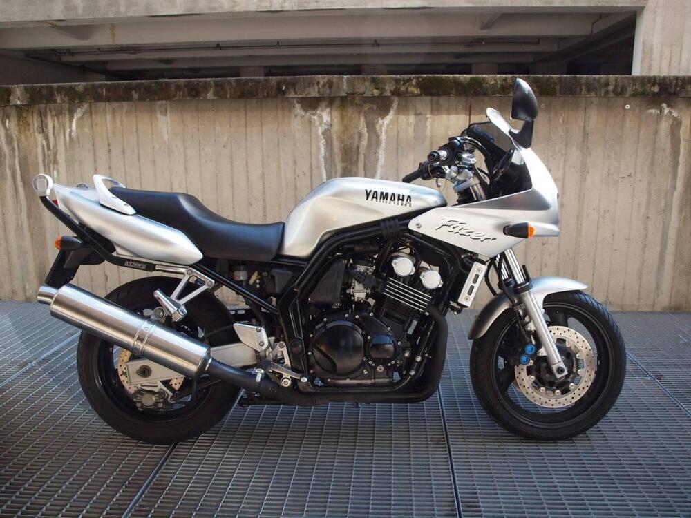 Yamaha FZS 600 Fazer S (2000 - 04)