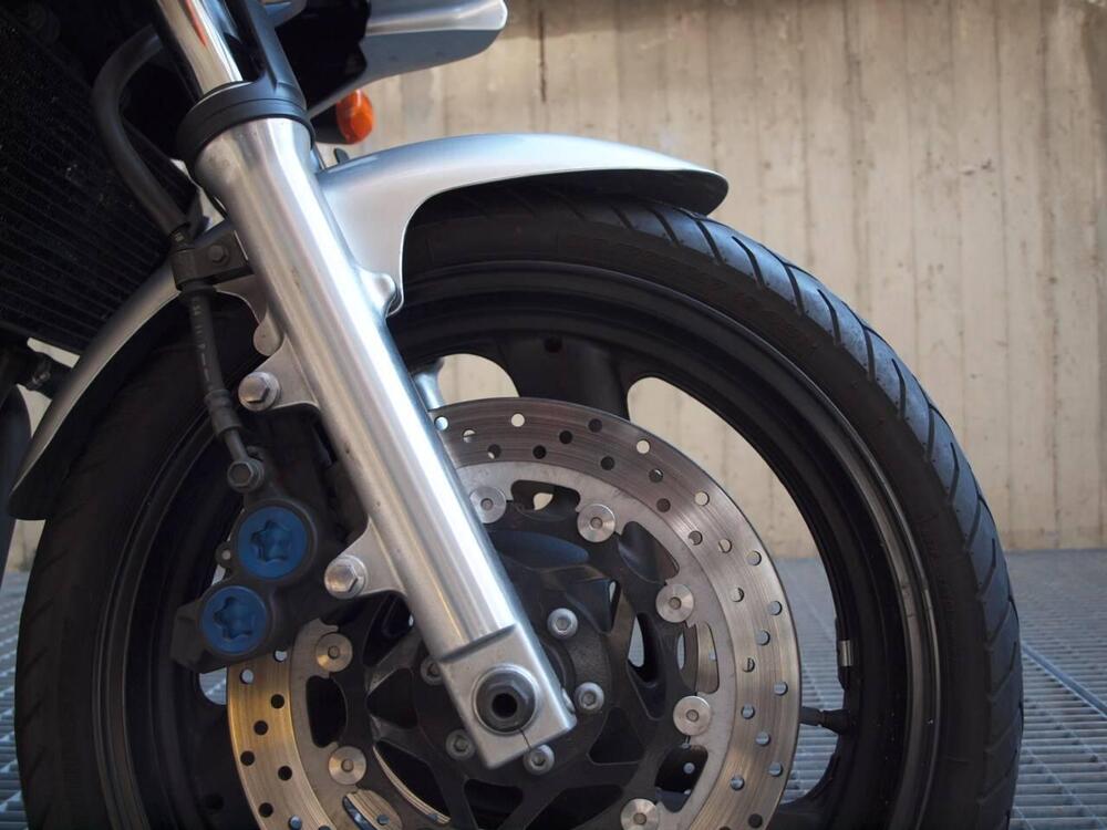 Yamaha FZS 600 Fazer S (2000 - 04) (3)