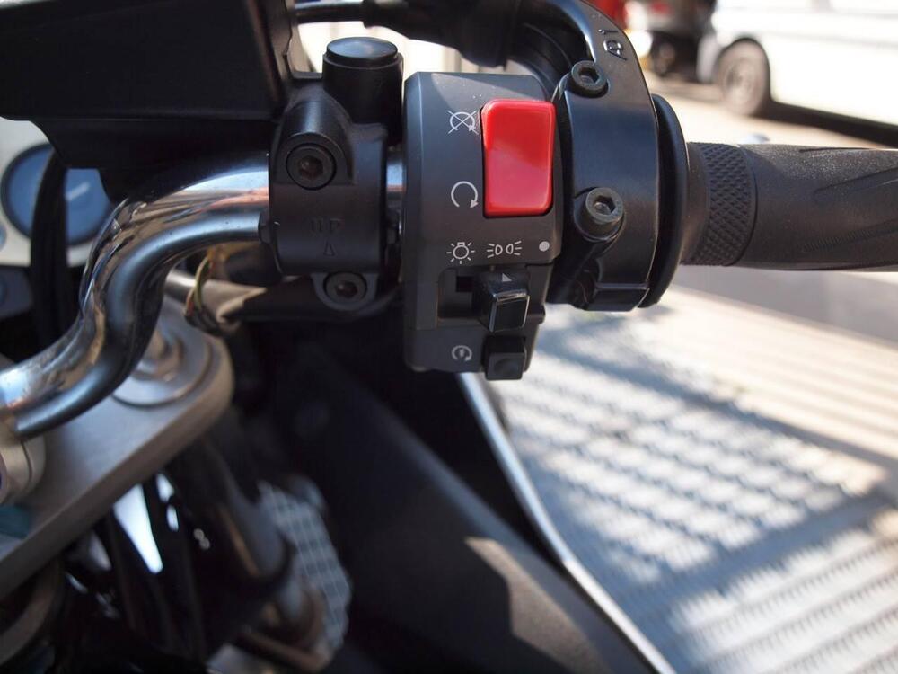 Yamaha FZS 600 Fazer S (2000 - 04) (12)