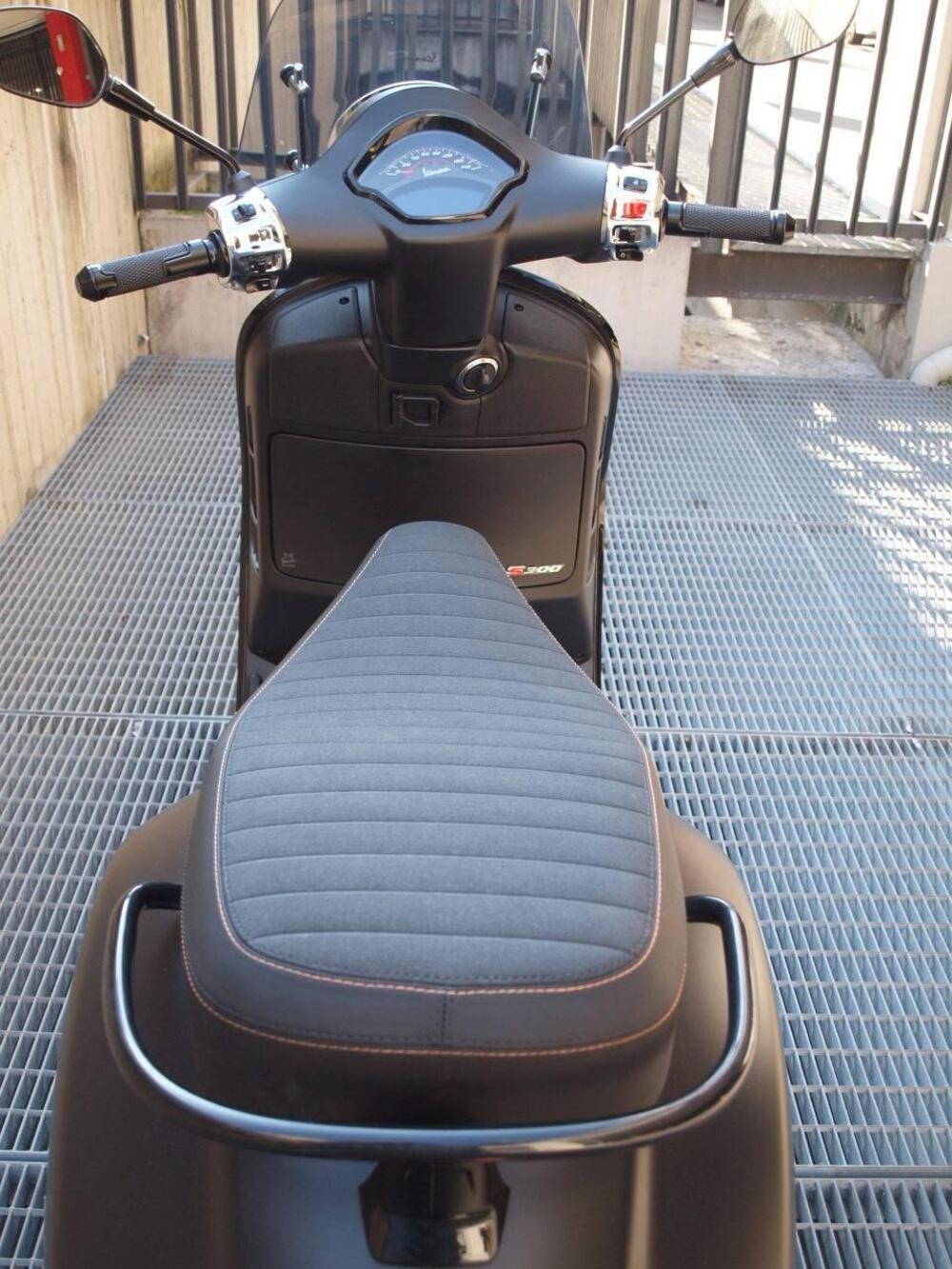 Vespa GTS 300 Super Sport (2023 - 24) (8)