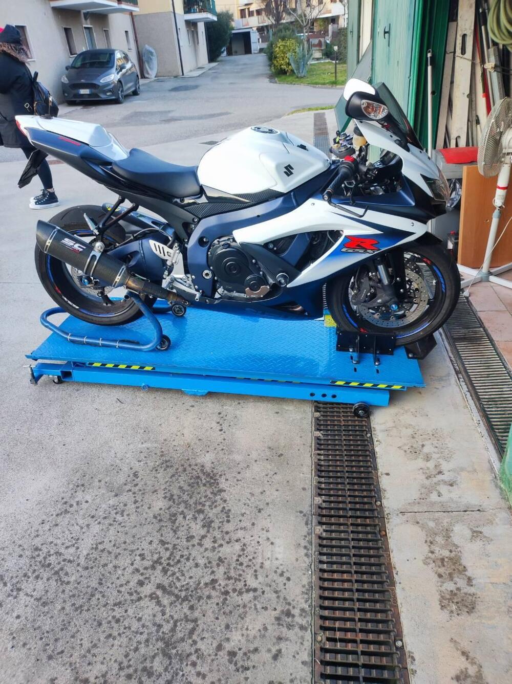 Suzuki GSX R 750 (2008 - 10) (7)