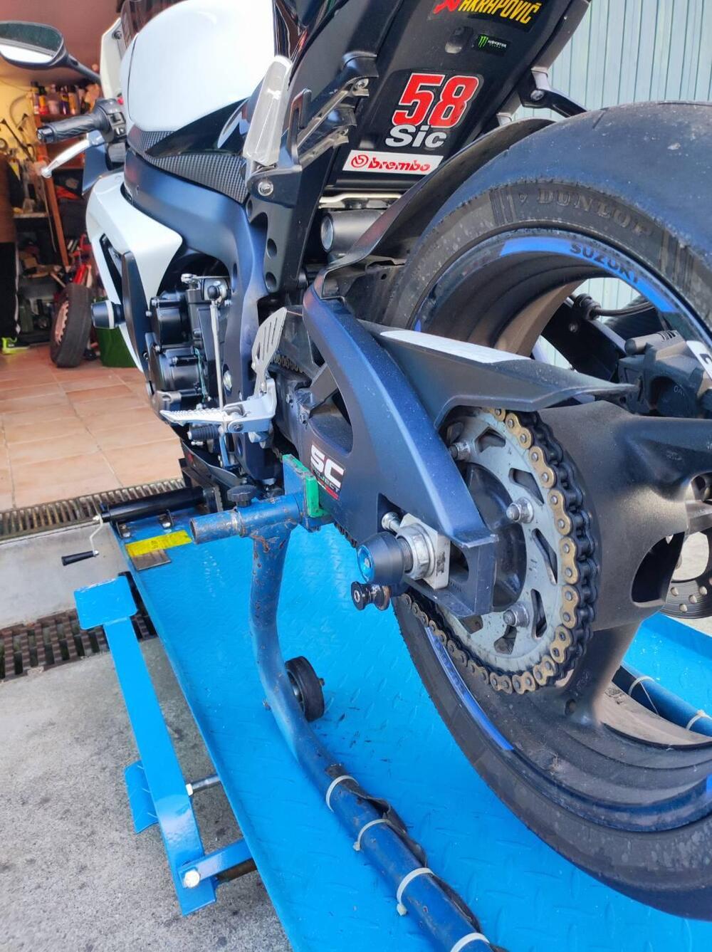 Suzuki GSX R 750 (2008 - 10) (8)