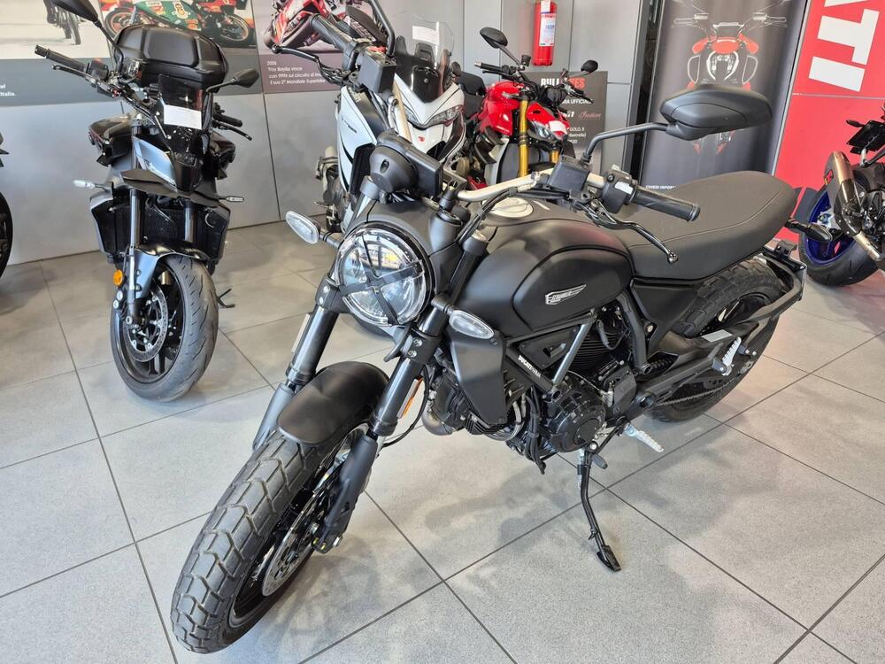 Ducati Scrambler 800 Icon Dark (2025 - 26) (3)