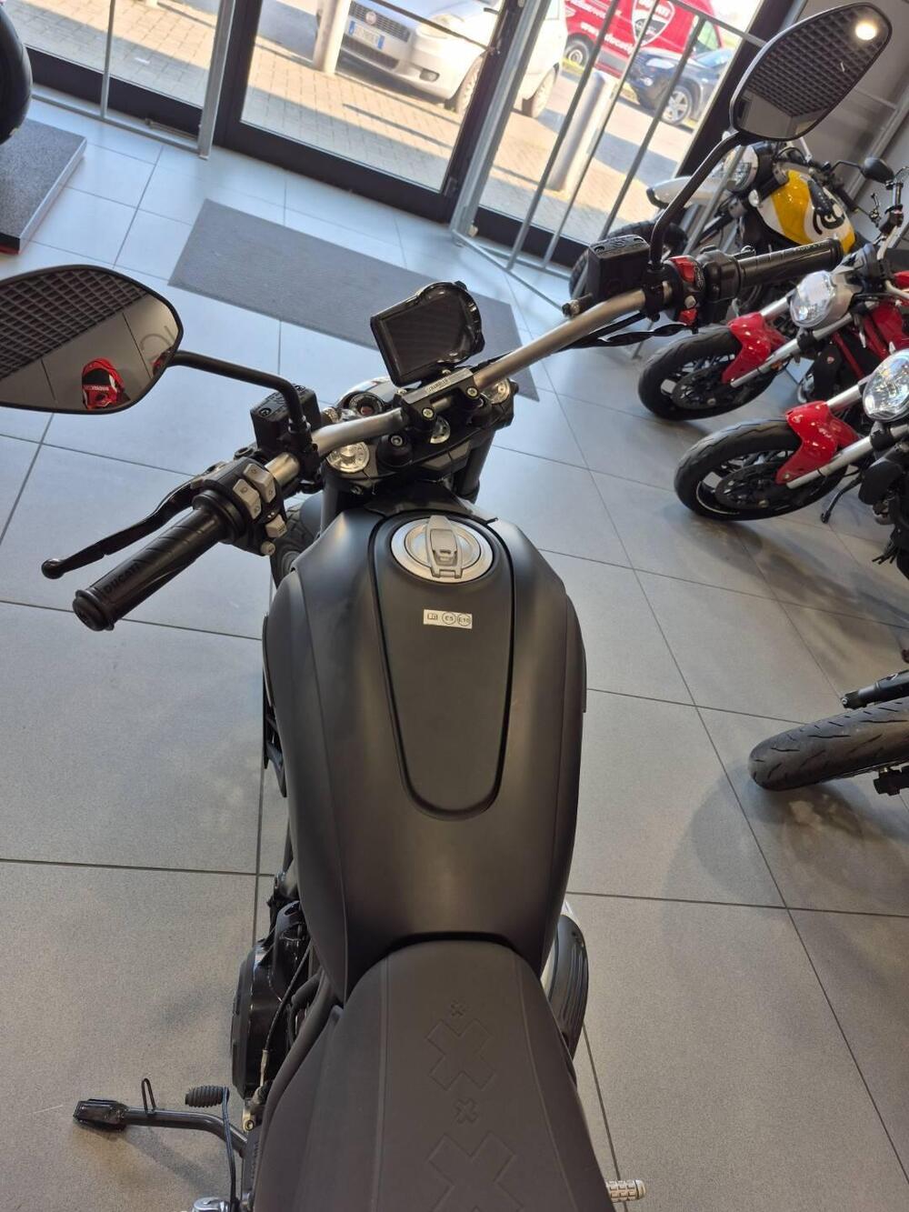 Ducati Scrambler 800 Icon Dark (2025 - 26) (5)