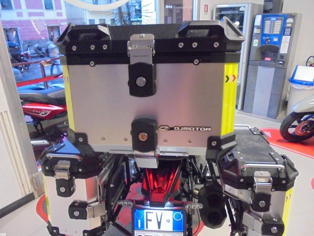 QJ Motor SRT 550 SX (2024) (3)