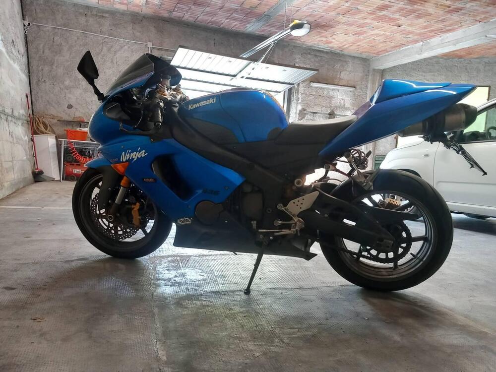 Kawasaki Ninja 636 ZX-6R (2005 - 06) (2)