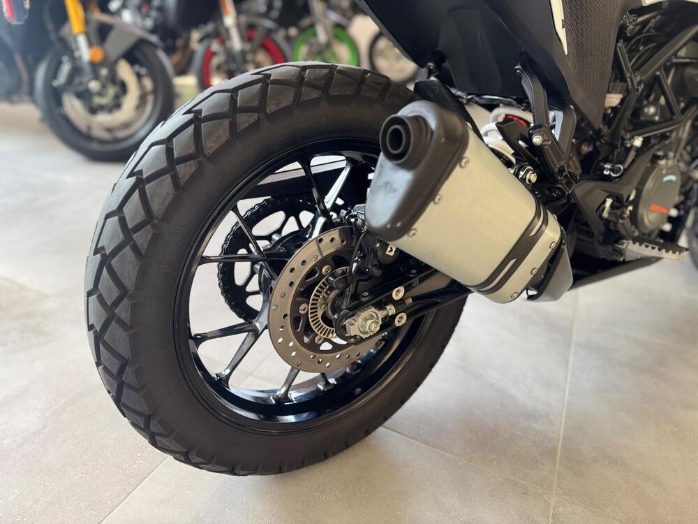 KTM 390 Adventure (2020) (4)