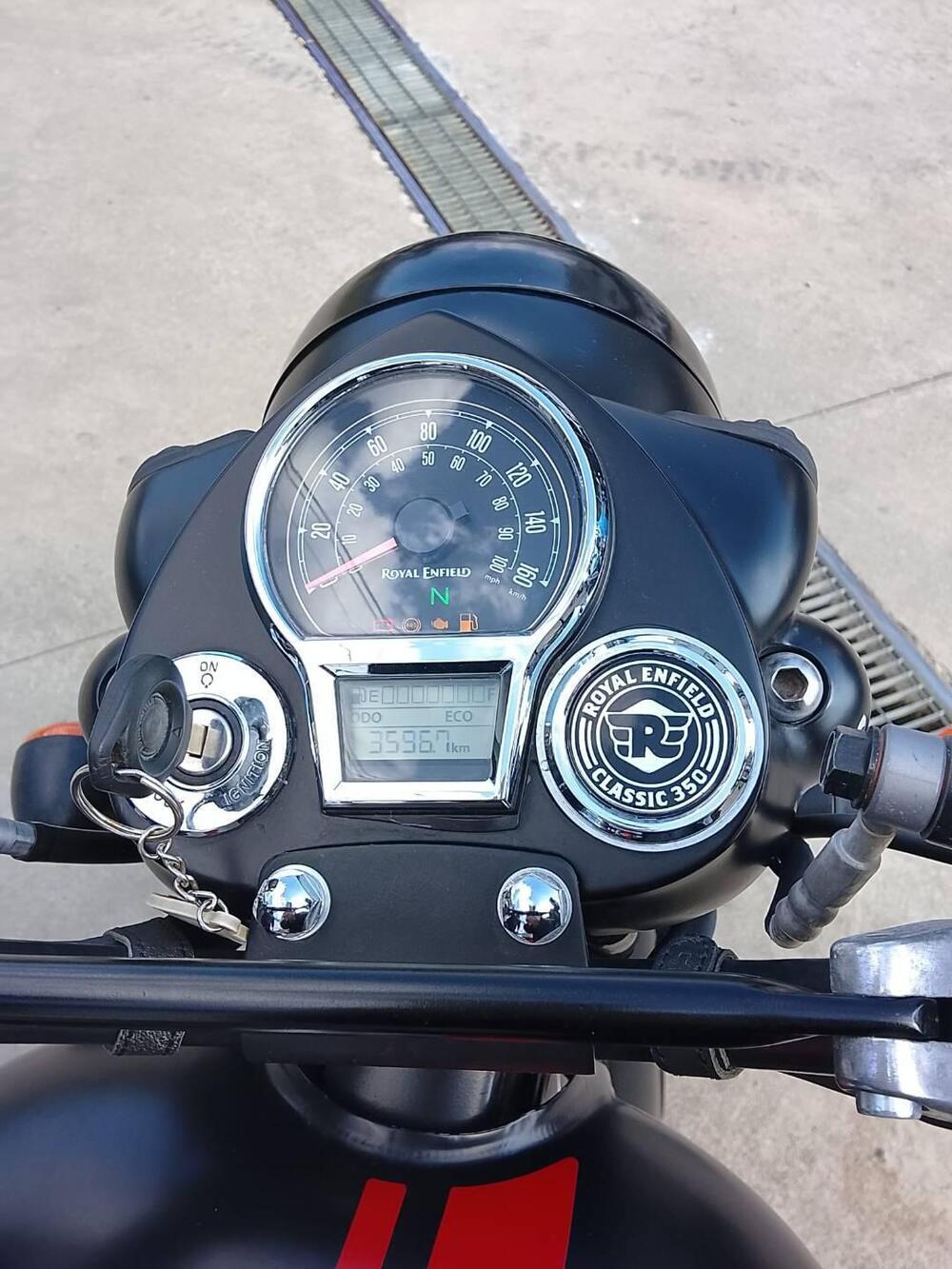 Royal Enfield Classic 350 (2021 - 26) (5)