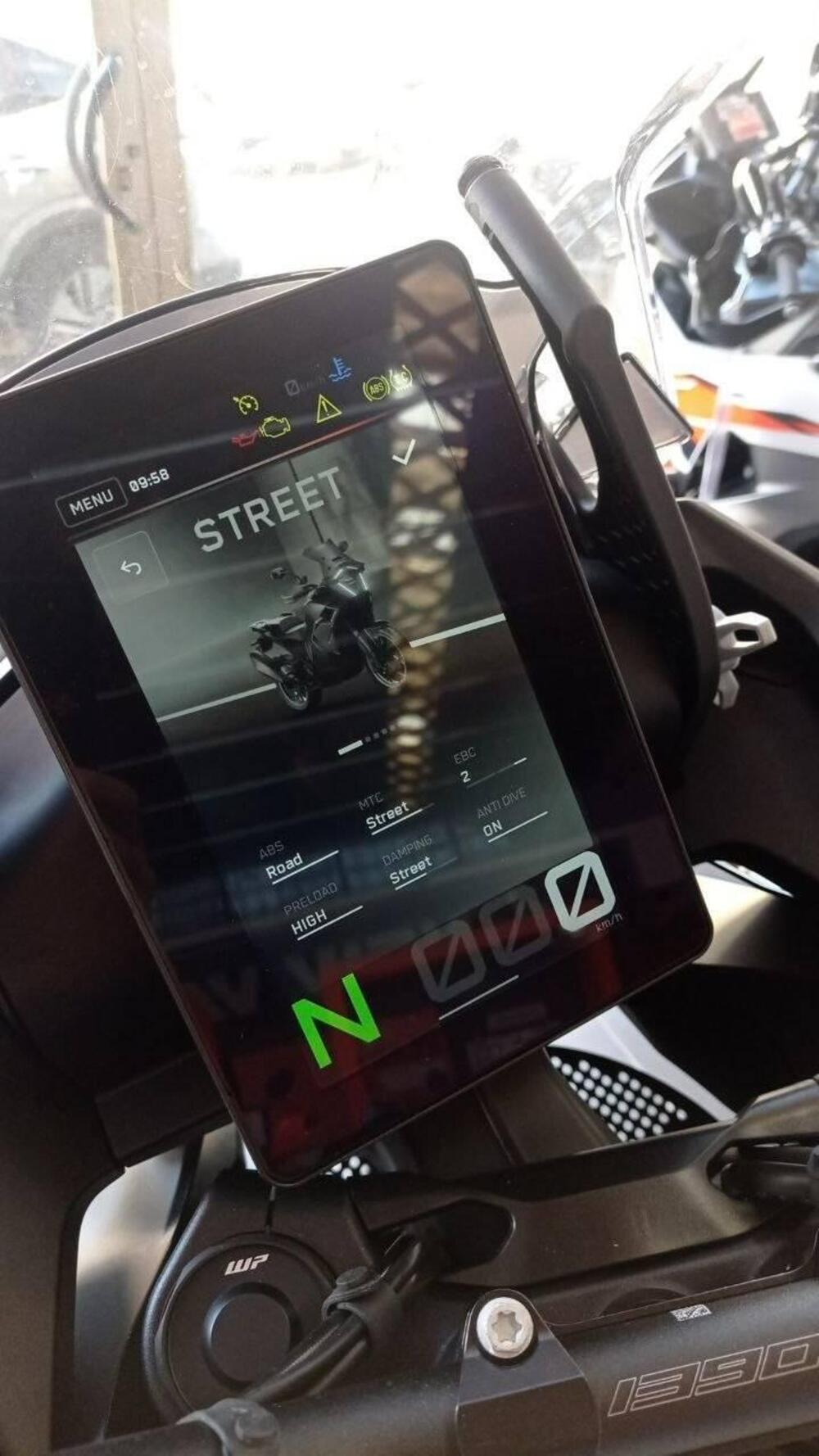 KTM 1390 Super Adventure S (2026) (4)