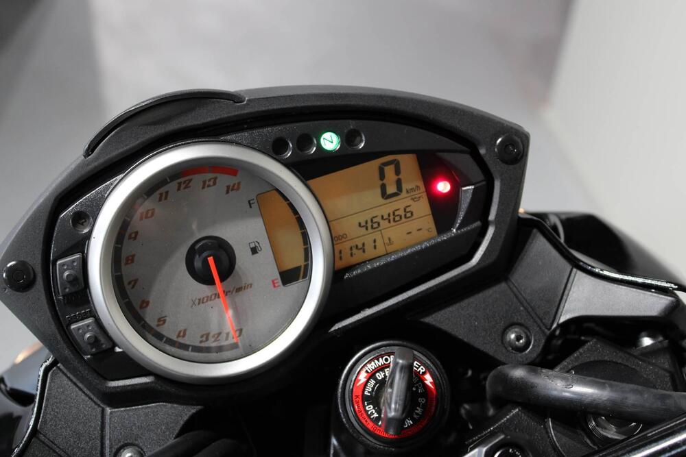 Kawasaki Z 750 (2007 - 14) (6)