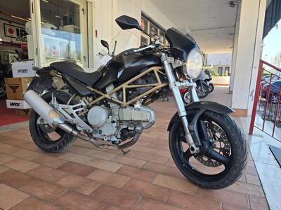 Ducati Monster 600 Dark (1998 - 01) usata