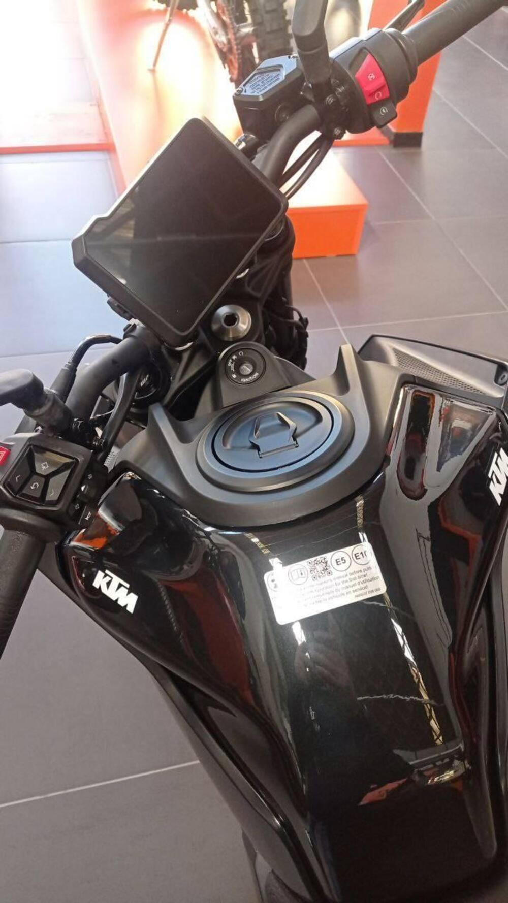 KTM 125 Duke (2026) (4)