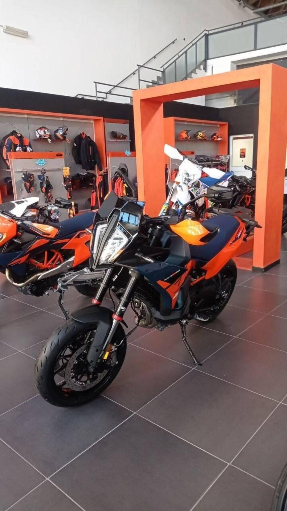 KTM 890 SMT (2026)
