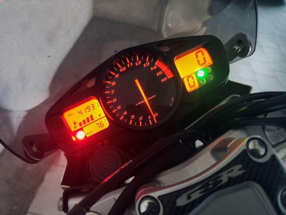 Suzuki GSR 600 (2006 - 11) (6)