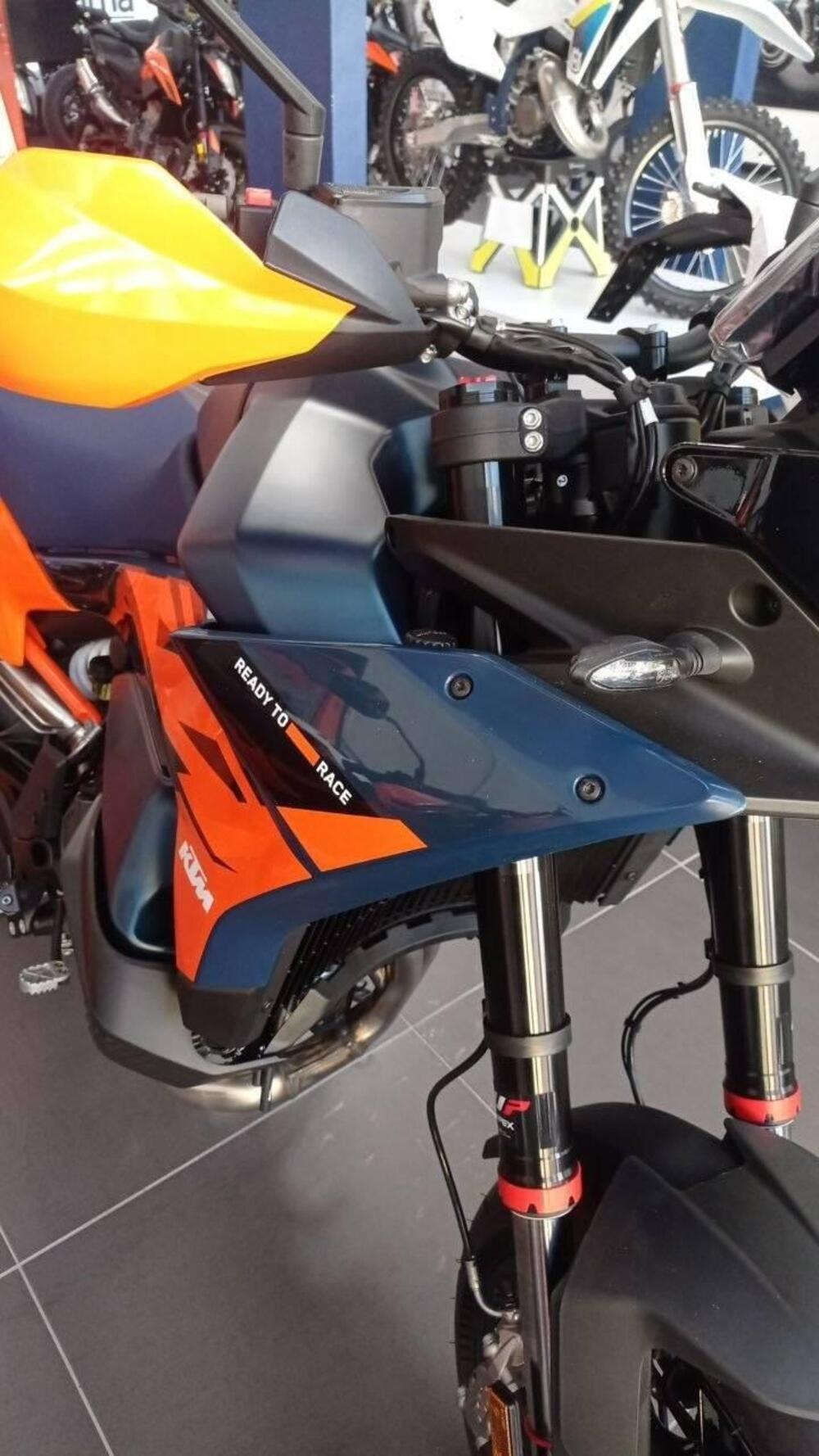 KTM 890 SMT (2026) (4)