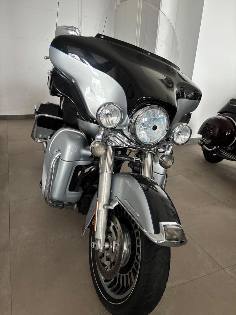 Harley-Davidson 1690 Electra Glide Ultra Classic (2014 - 16) - FLHTCU (2)