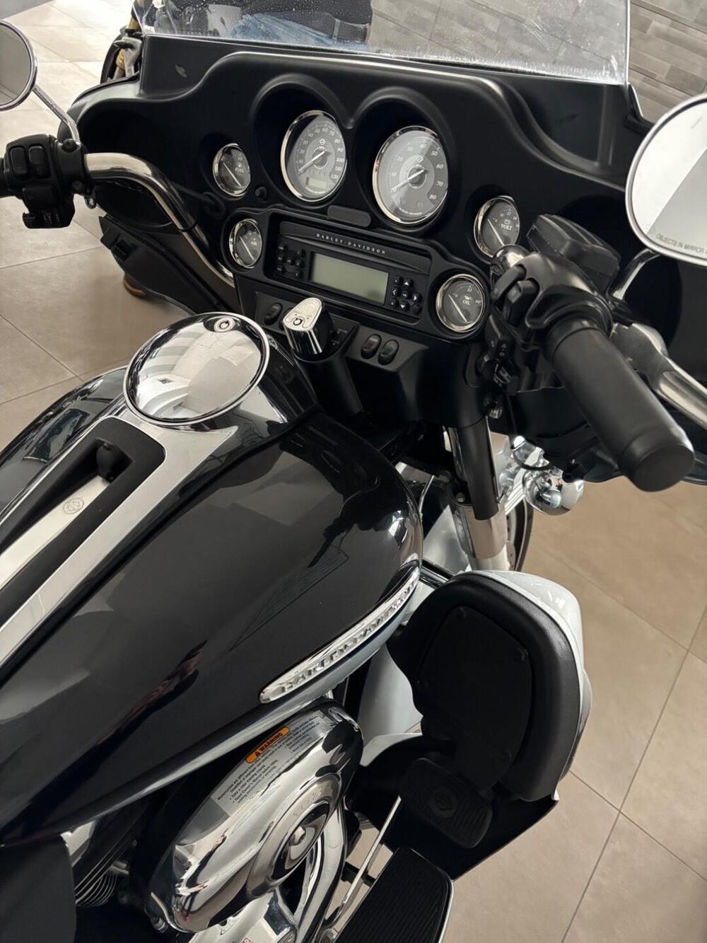 Harley-Davidson 1690 Electra Glide Ultra Classic (2014 - 16) - FLHTCU (3)