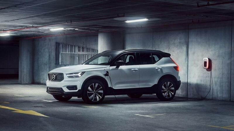 Mercato auto europee, torna la crescita a febbraio: boom plug-in, BYD vola e Stellantis ritorna 