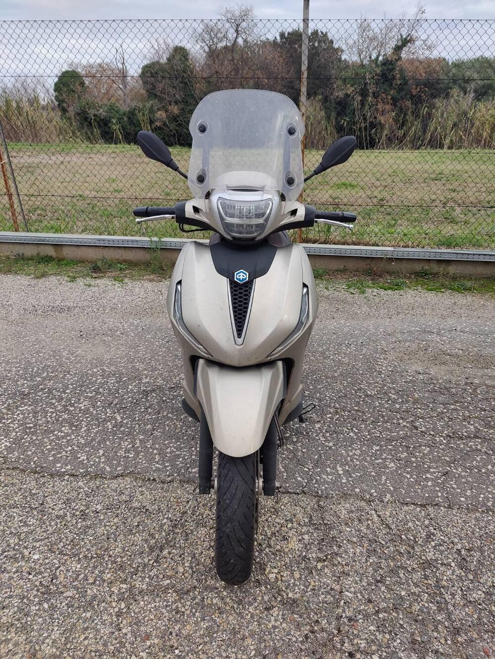 Piaggio Beverly 400 ABS-ASR (2021 - 24) (4)