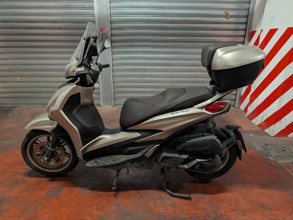 Piaggio Beverly 400 ABS-ASR (2021 - 24) (5)