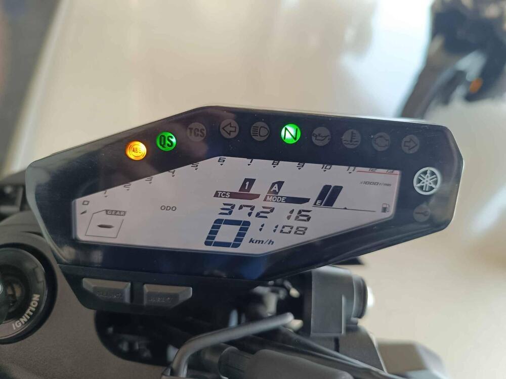 Yamaha MT-09 (2017 - 20) (3)