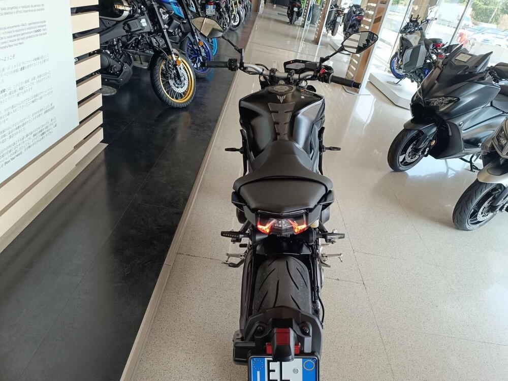 Yamaha MT-09 (2017 - 20) (4)