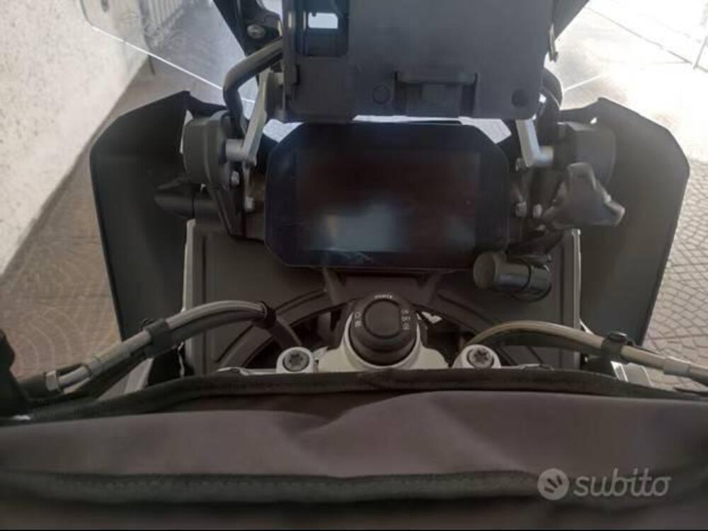 Bmw R 1200 R (2017 - 18) (6)