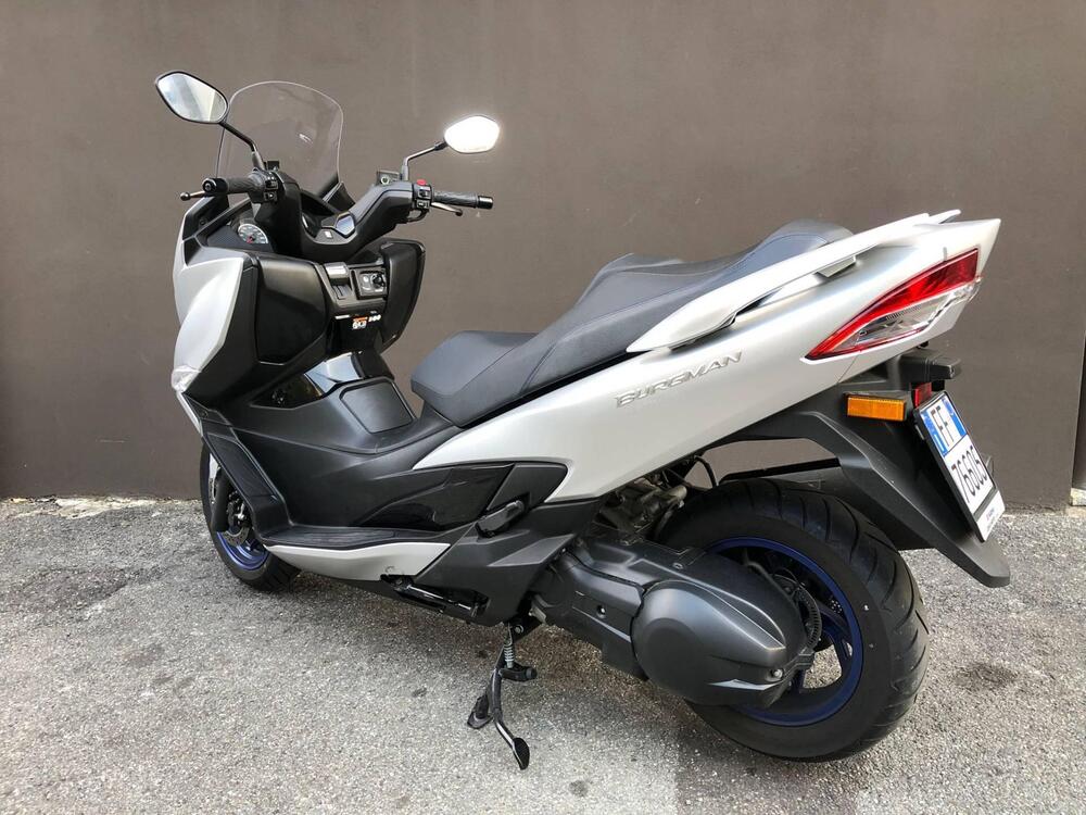 Suzuki Burgman 400 (2022 - 24) (3)