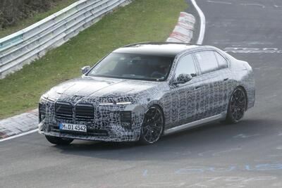 BMW Serie 7, cambia (quasi) tutto: ecco le foto spia del restyling